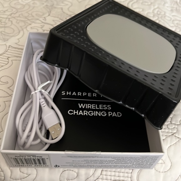 COPY - Sharper Image Wireless Charging Pad in gray NWOT - Picture 8 of 14